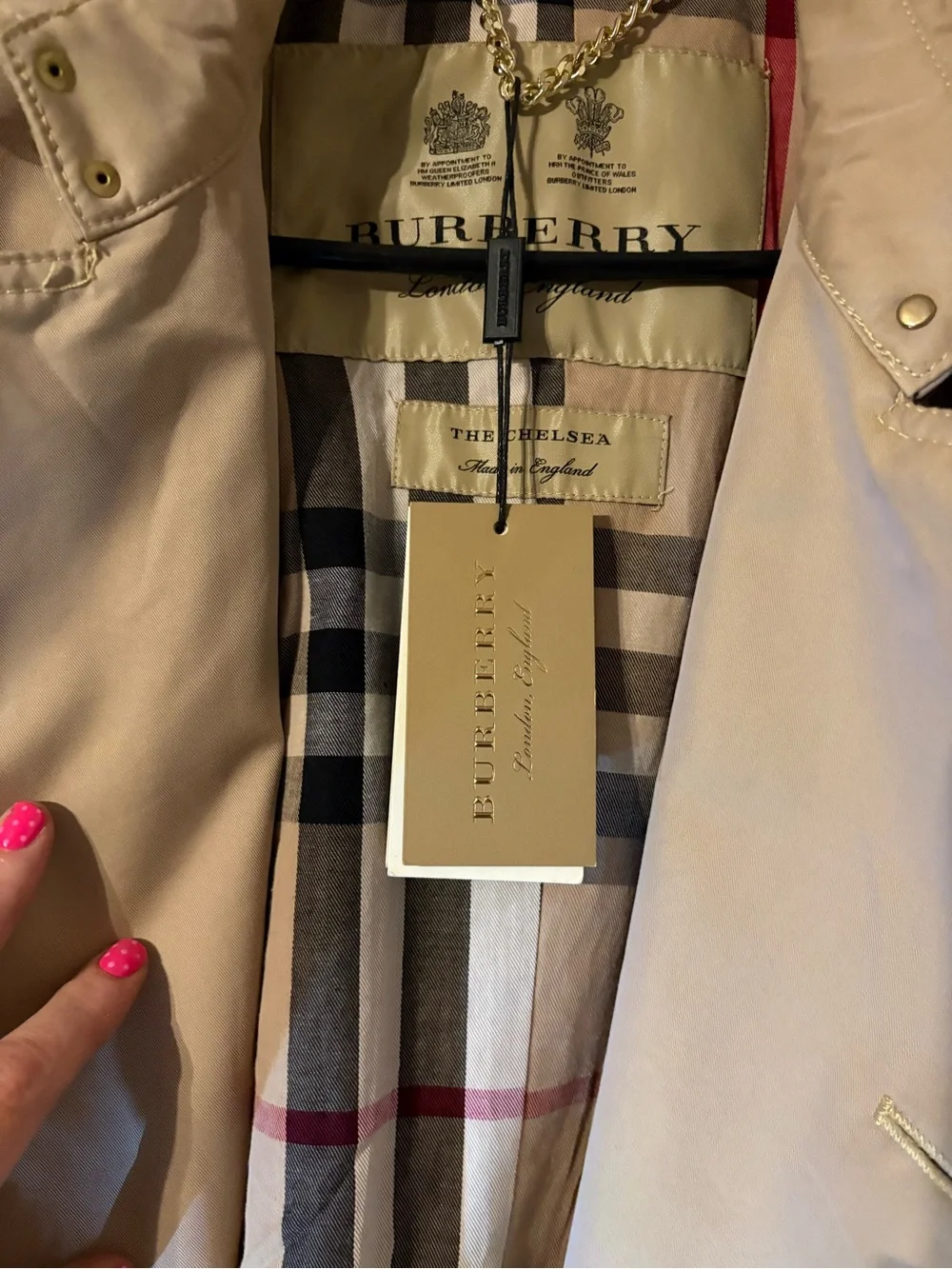 Burberry Beige Trench Coat with Vintage Check Lining - Picture 4 of 13